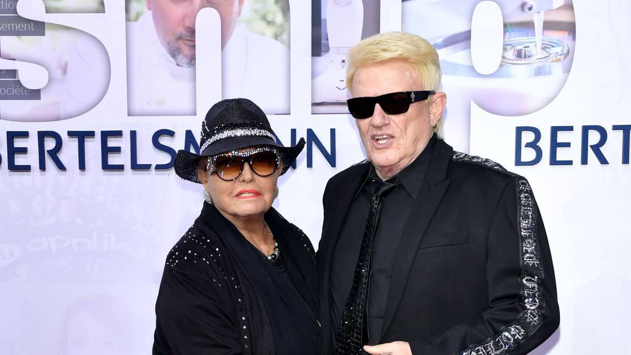 Volkssänger Heino und seine Frau Hannelore kommen zu der Bertelsmann Party in der Bertelsmann Repräsentanz Unter den Linden.
