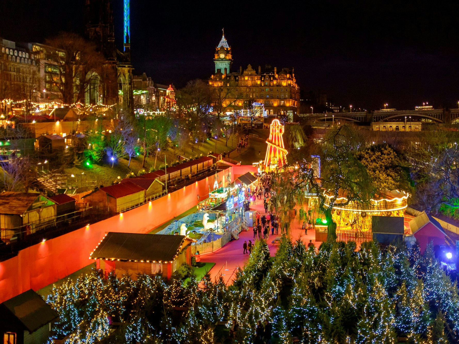 Weihnachtsmarkt in Edinburgh.