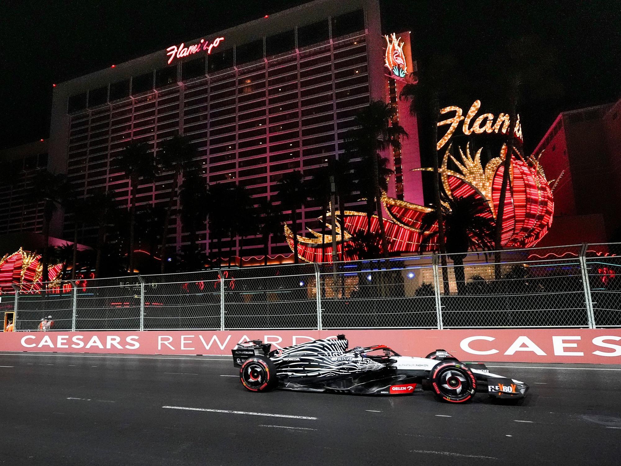Daniel Ricciardo aus Australien von Team Scuderia AlphaTauri steuert sein Auto während des Abschlusstrainings.