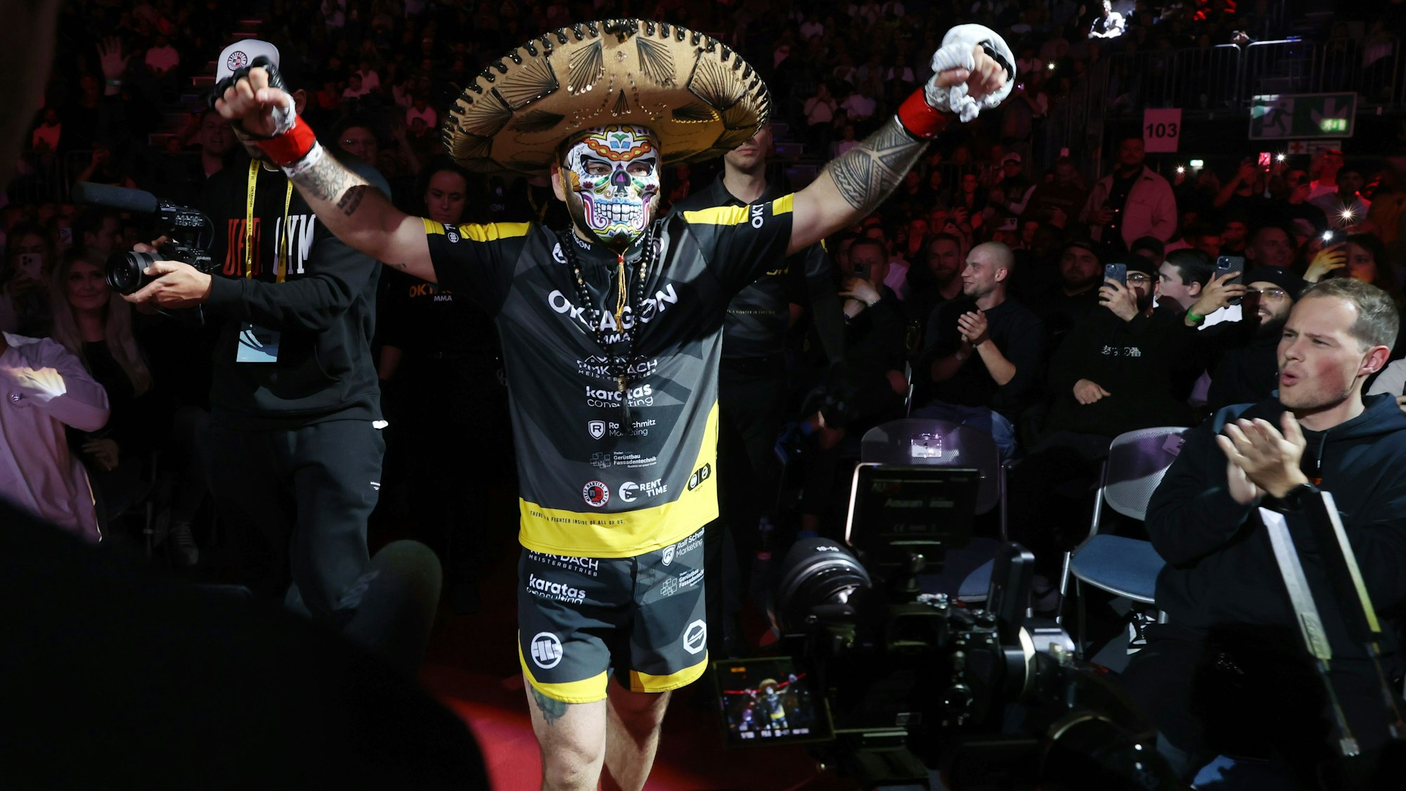 Kölner Lokal-Matador Deniz Ilbay
beim MMA.