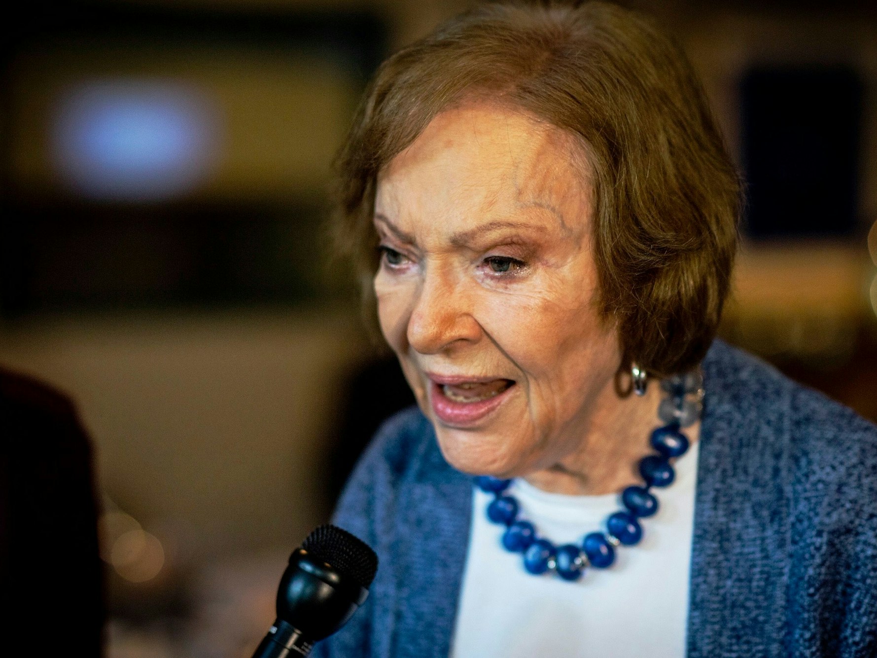 Die ehemalige First Lady der USA, Rosalynn Carter, spricht 2019 in Atlanta zur Presse bei einer Konferenz im Carter Center.