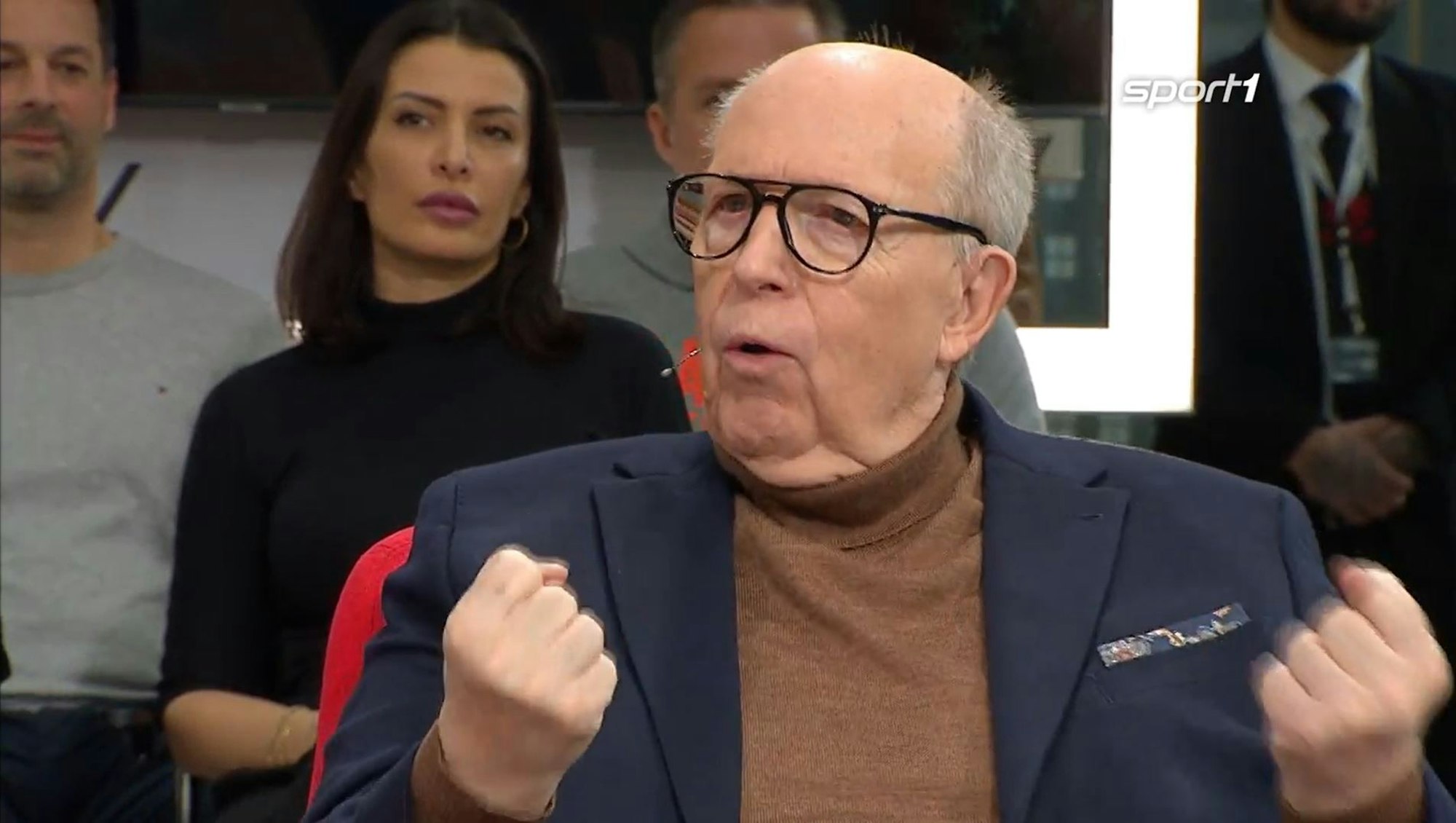 Reiner Calmund spricht im Doppelpass auf Sport1 über die Nationalmannschaft.