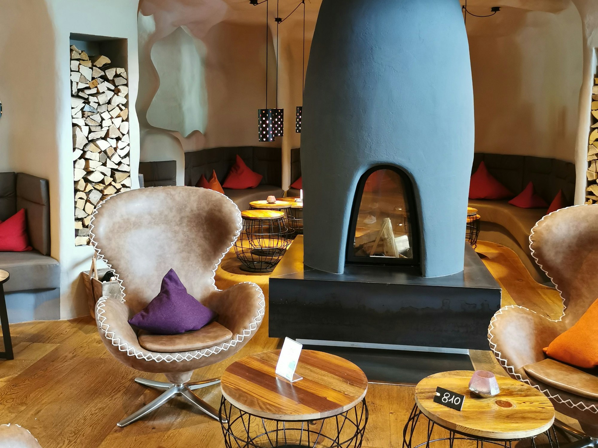 Blick ins Kaminzimmer des Hotels Werdenfelserei in Garmisch-Partenkirchen