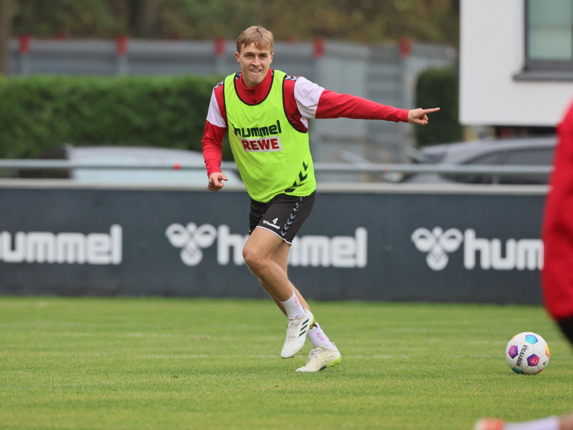 Innenverteidiger Timo Hübers am Dienstag (21. November 2023) im Training des 1. FC Köln.