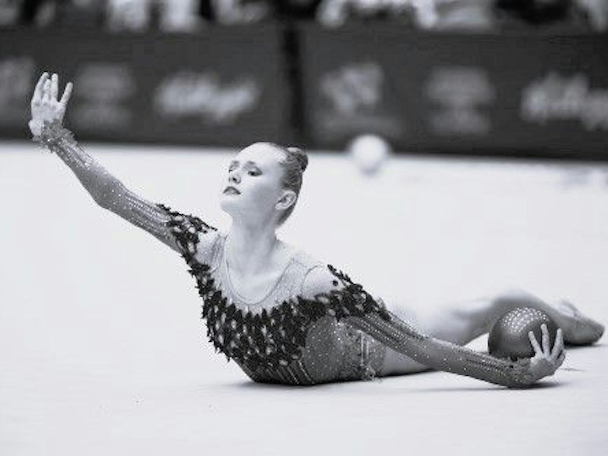 Mia Sophie Lietke während eines Turn-Wettkampfs.