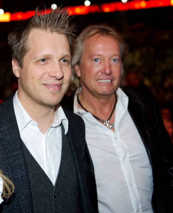 2011 posieren Carmen und Robert Geiss mit Oliver Pocher gut gelaunt.