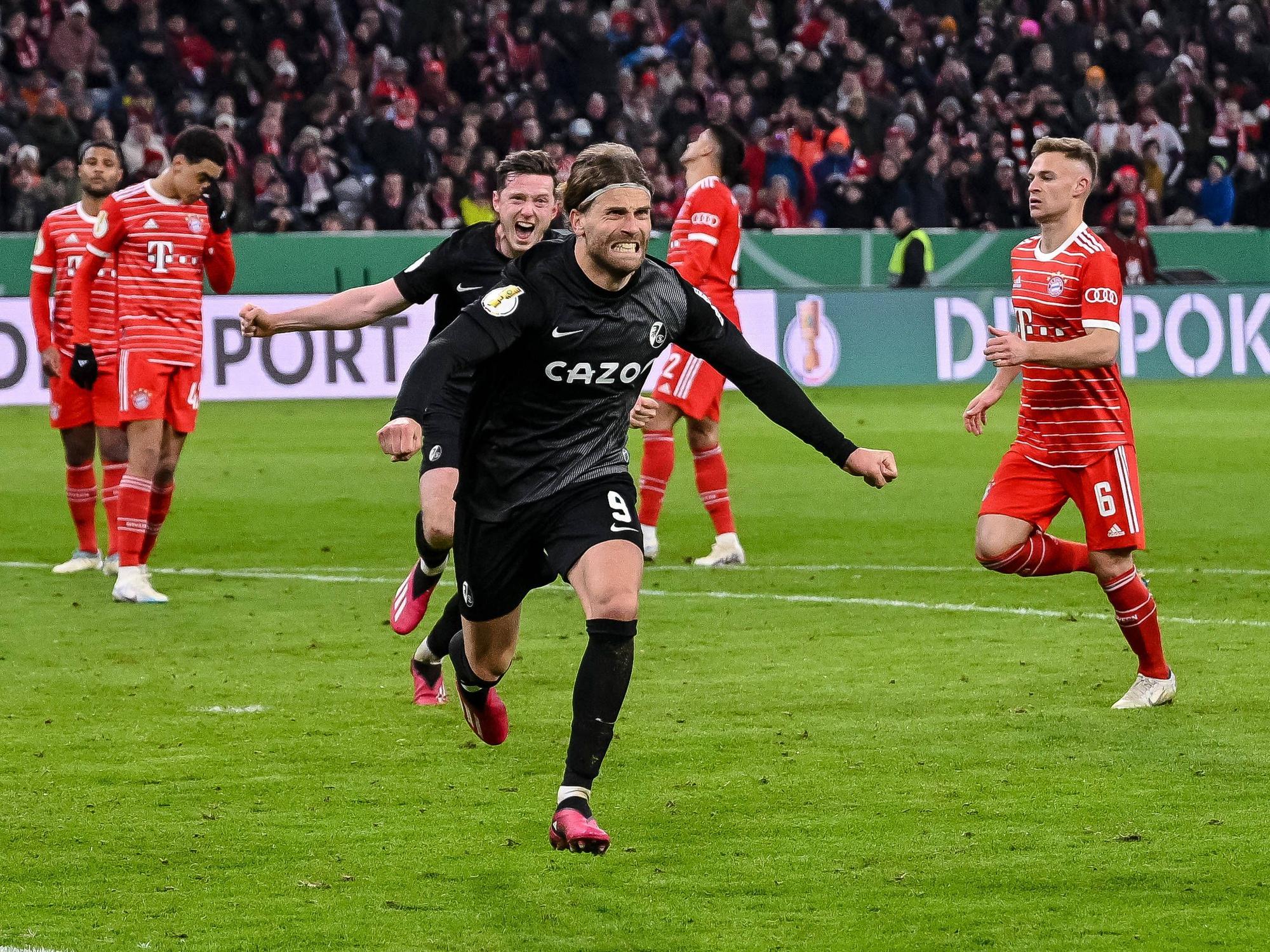 Lucas Hoeler bejubelt einen Treffer.