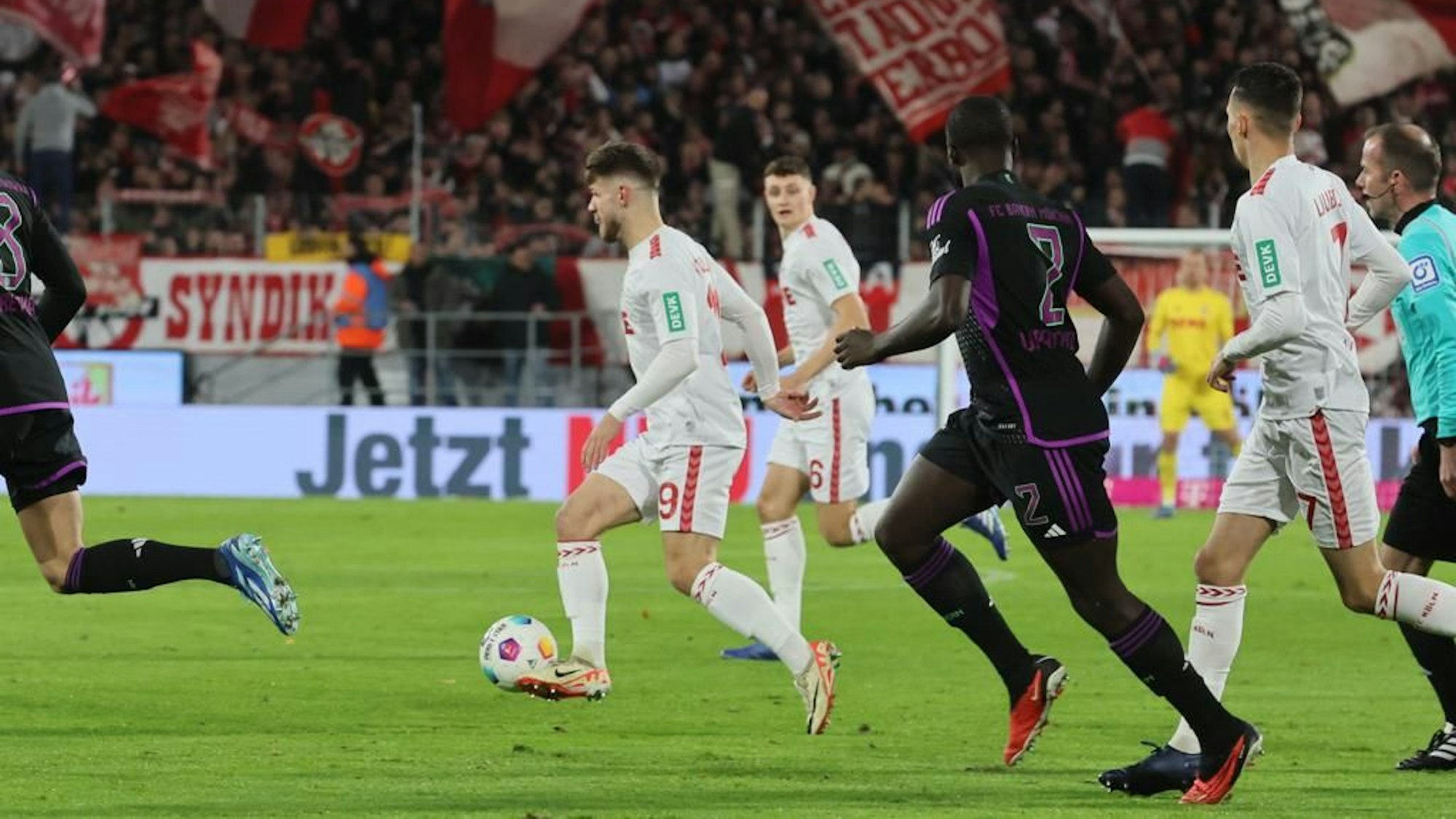 Jan Thielmann in Ballbesitz.