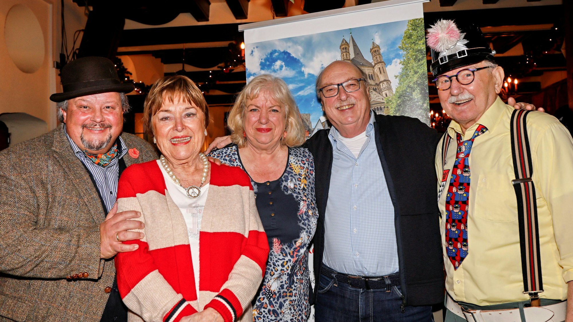 Thomas Cüpper, Karin Eilemann, Monika Schweden, Wicky Junggeburth und Jupp Menth stehen zusammen.