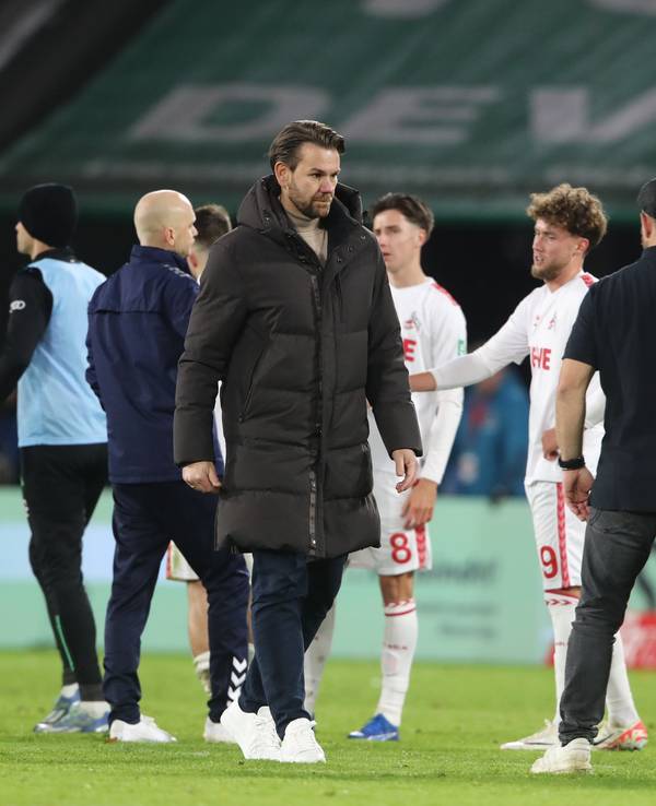 Enttäuschte Gesichter beim 1. FC Köln nach der Niederlage gegen den FC Bayern.