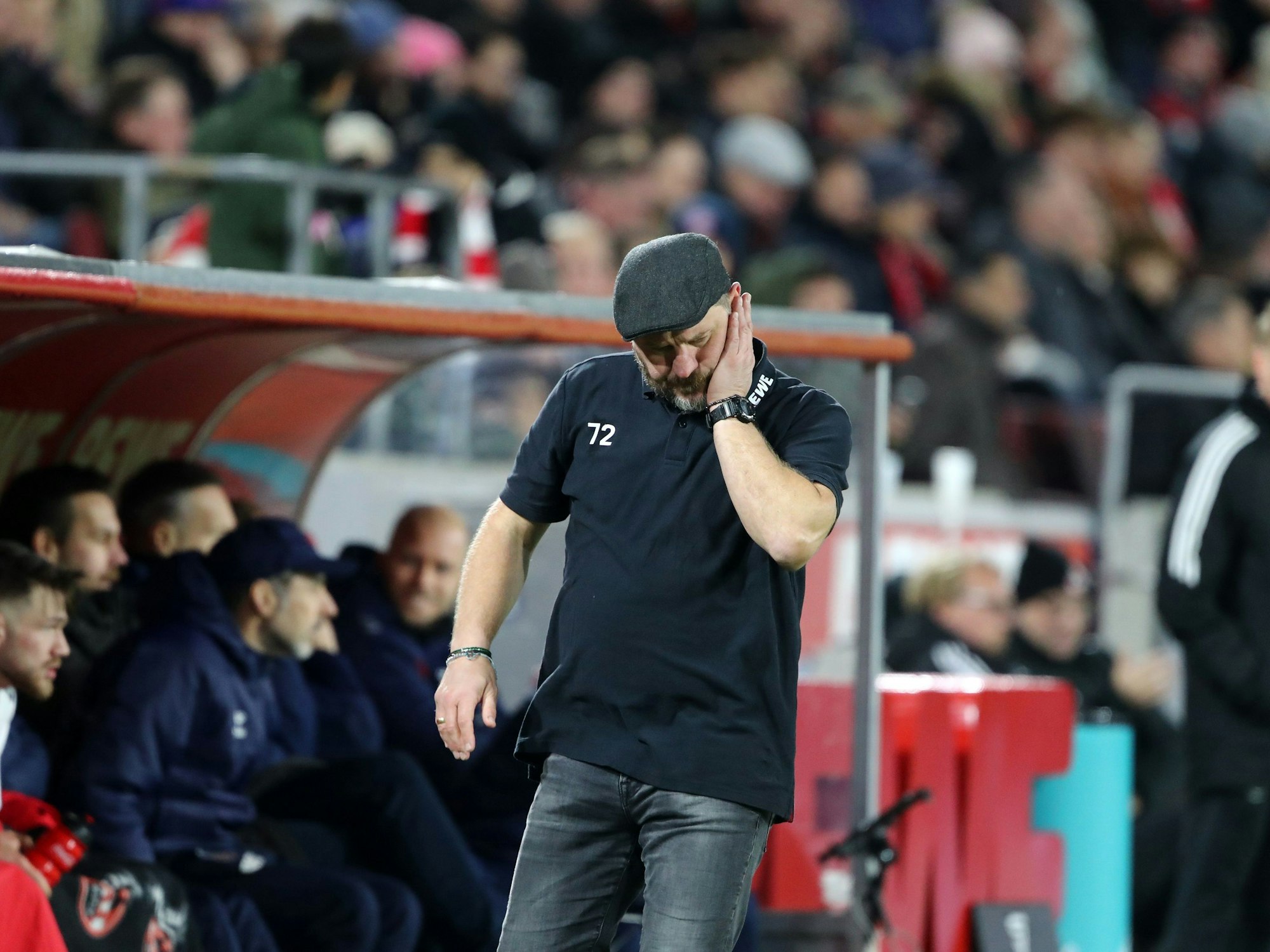 Steffen Baumgart während des Spiels gegen die Bayern.