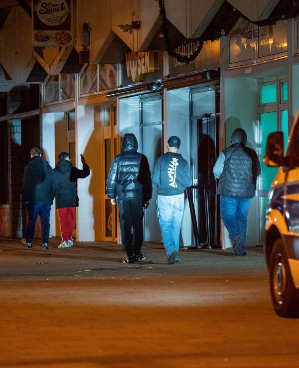 Die Polizei bei einem Einsatz in Köln