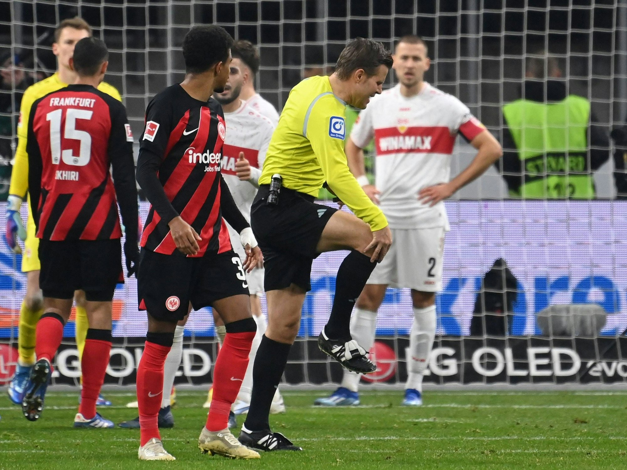 Verletzung von Schiedsrichter Dr. Felix Brych.