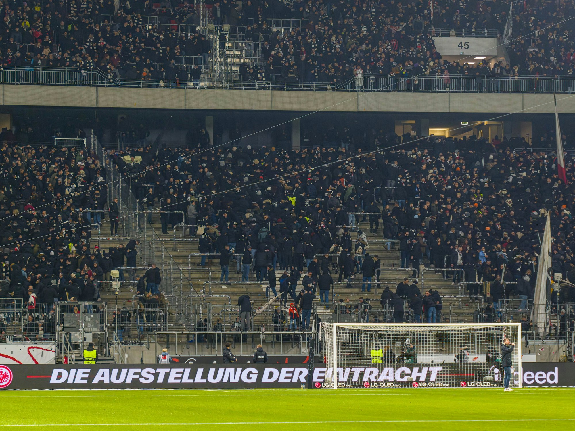 Die Tribüne in Frankfurt.