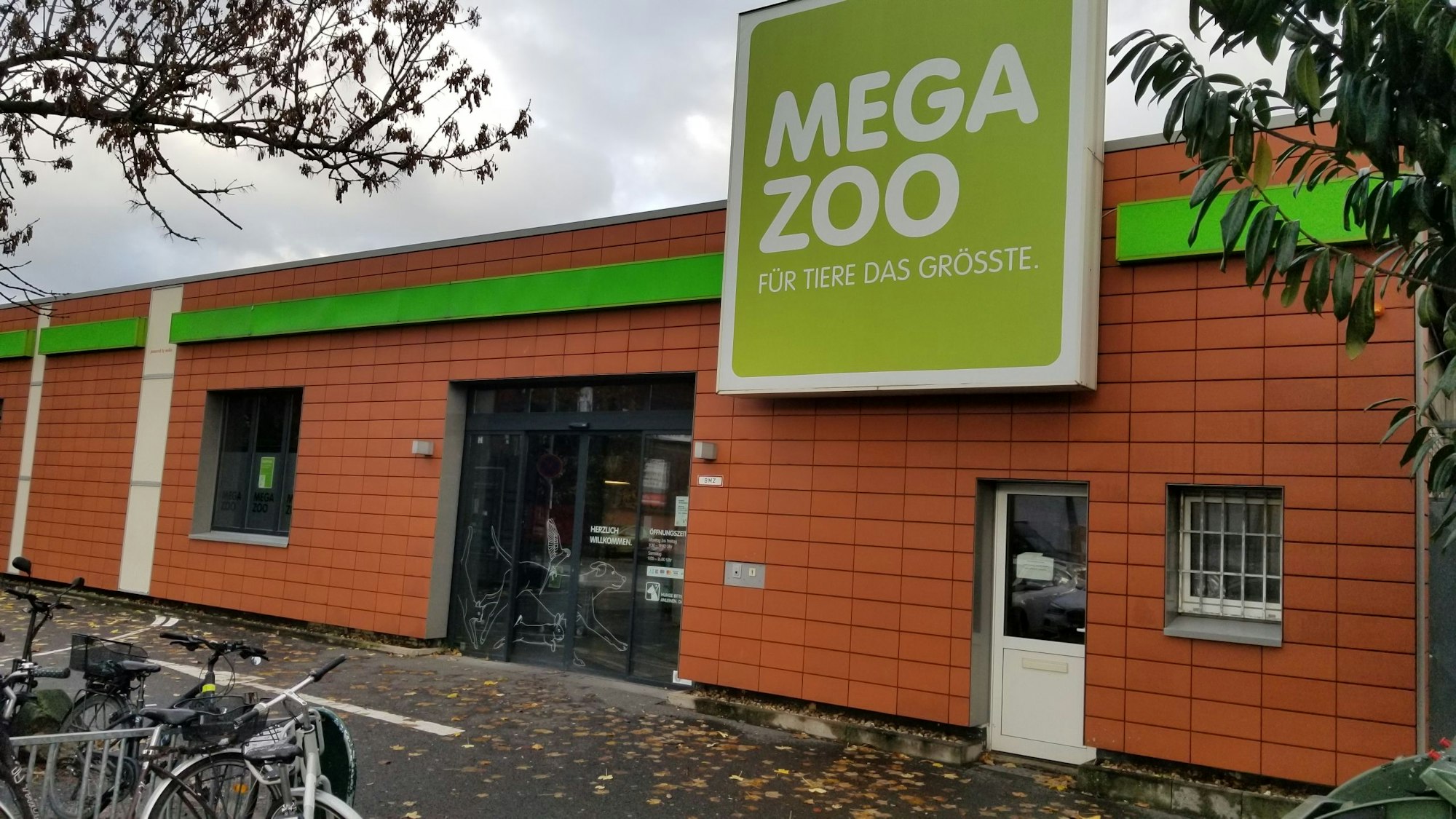 Außenansicht der Megazoo-Filiale in Köln-Riehl.