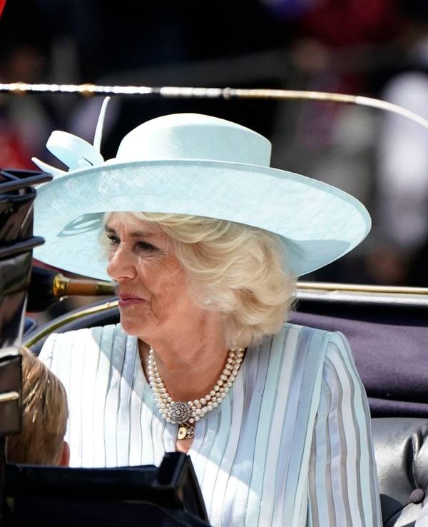 Bevor sie in Königin und Prinzessin wurden, hatten Camilla und Kate ganz normale Jobs.