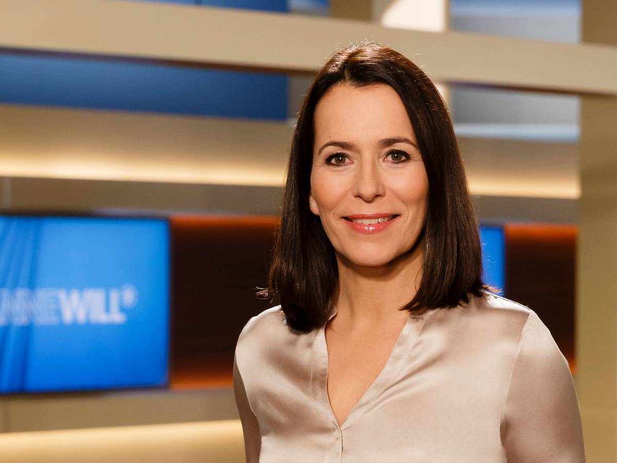 Moderatorin Anne Will führt durch den Sonntagstalk «Anne Will», im Ersten.
