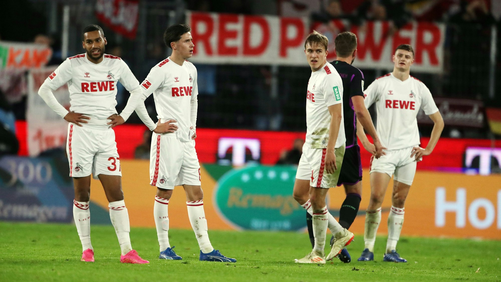 Frust bei den FC-Spielern.