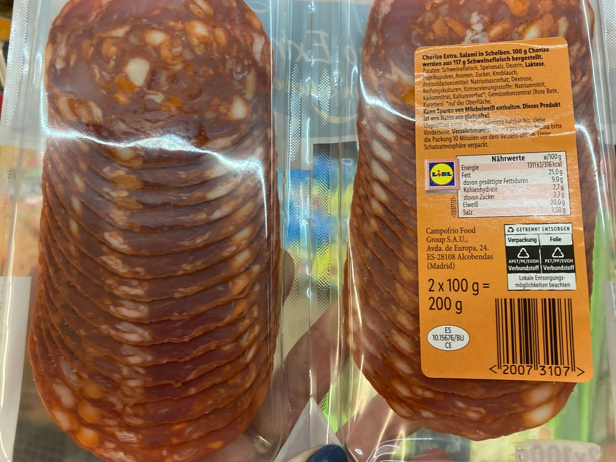 Tiere aus diesem Betrieb endeten in einem Schlachthof, von dem aus deutsche Lidl-Märkte regelmäßig im Rahmen der „spanischen Wochen“ mit Salami-Produkten beliefert werden.