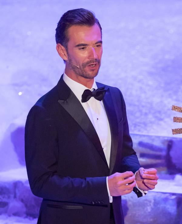 Moderator Florian Silbereisen beim Auftritt in der ARD-Weihnachtsshow "Adventsfest der 100.000 Lichter".