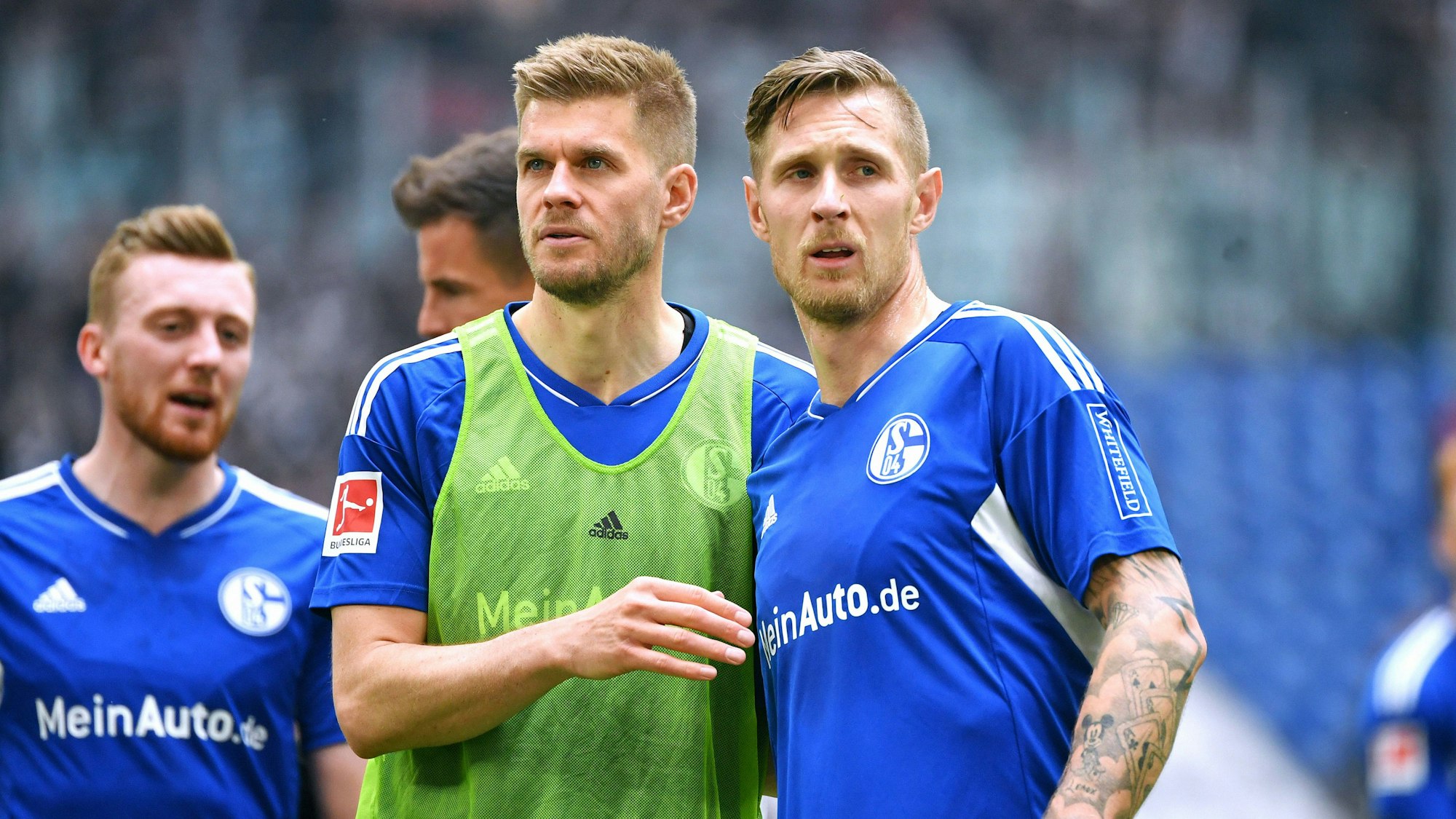 Simon Terodde und Sebastian Polter enttäuscht nach Spielende.