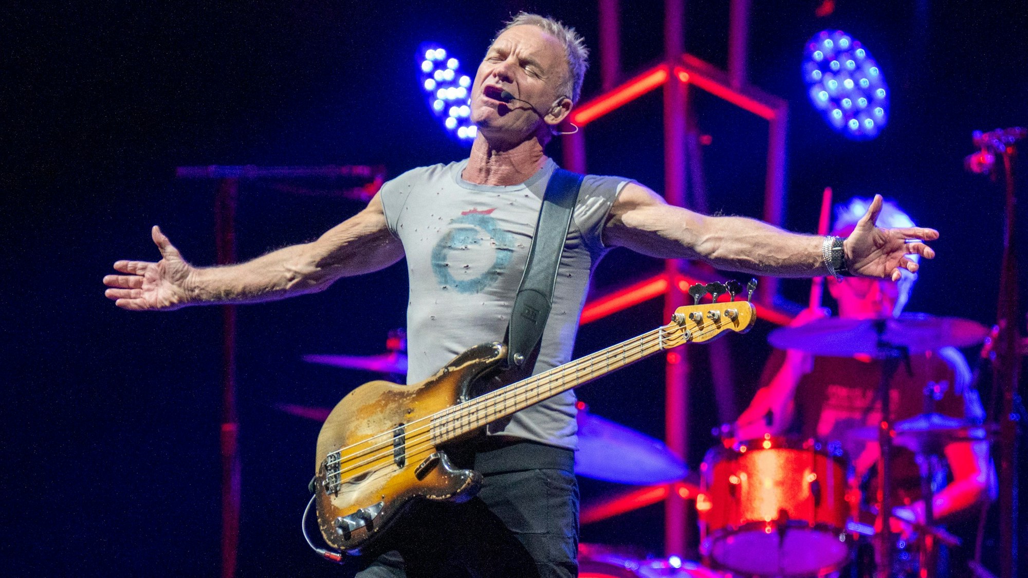 Sting rockte die Bühne in der Lanxess-Arena.