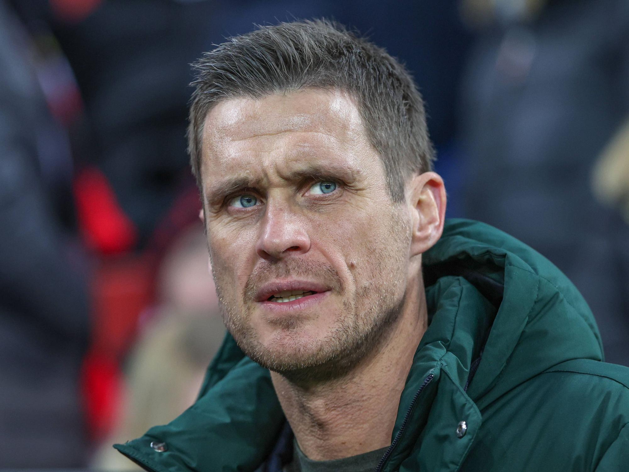 Sebastian Kehl schau kritisch.