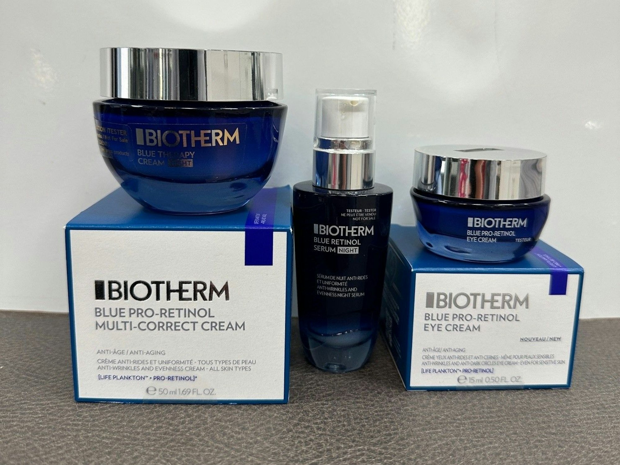 Biotherm Tagescreme und Nachtserum sowie die Augencreme.