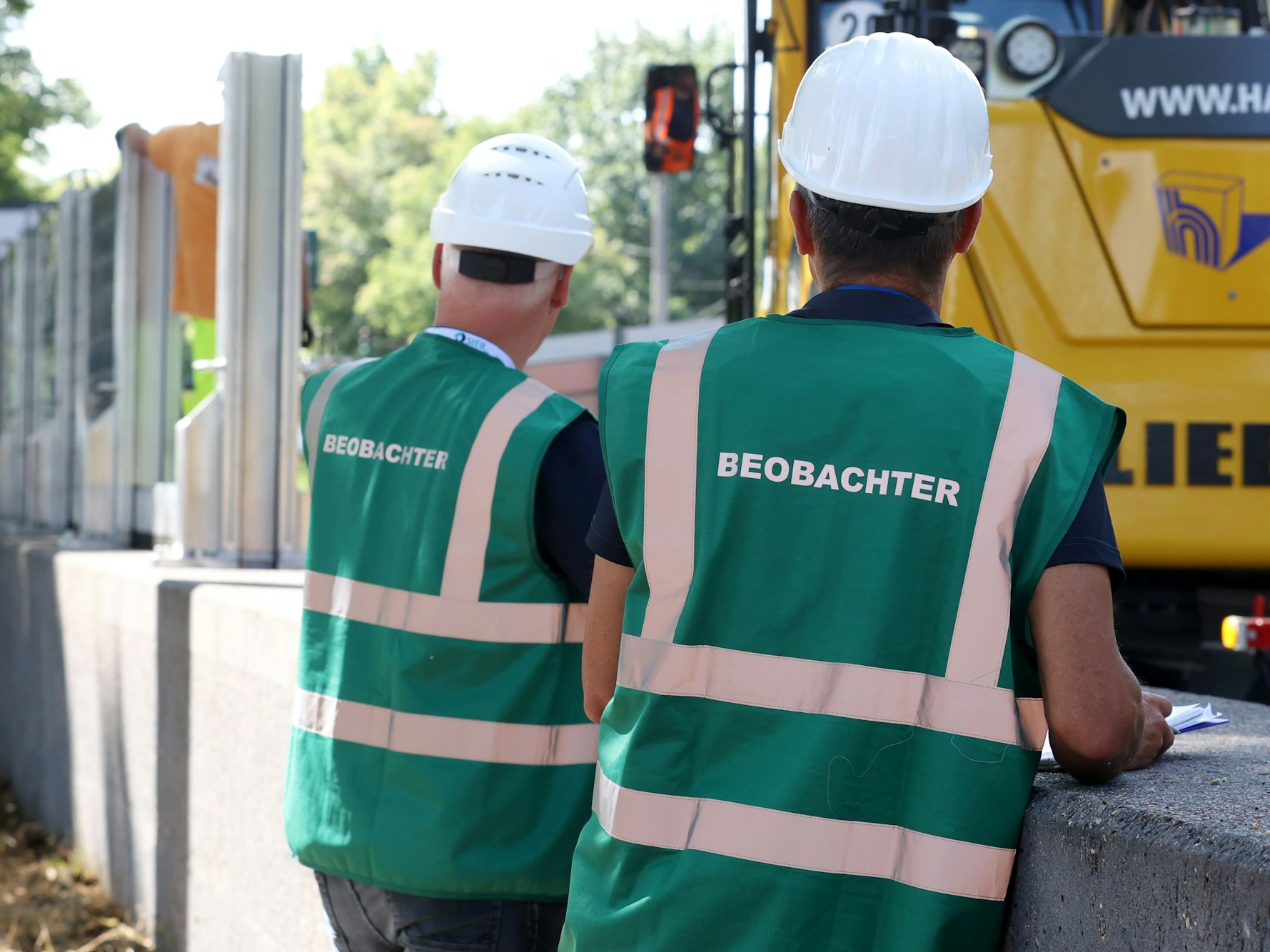 Mitarbeiter der Stadtentwässerungsbetriebe Köln proben für den Ernstfall in Marienburg
Foto.