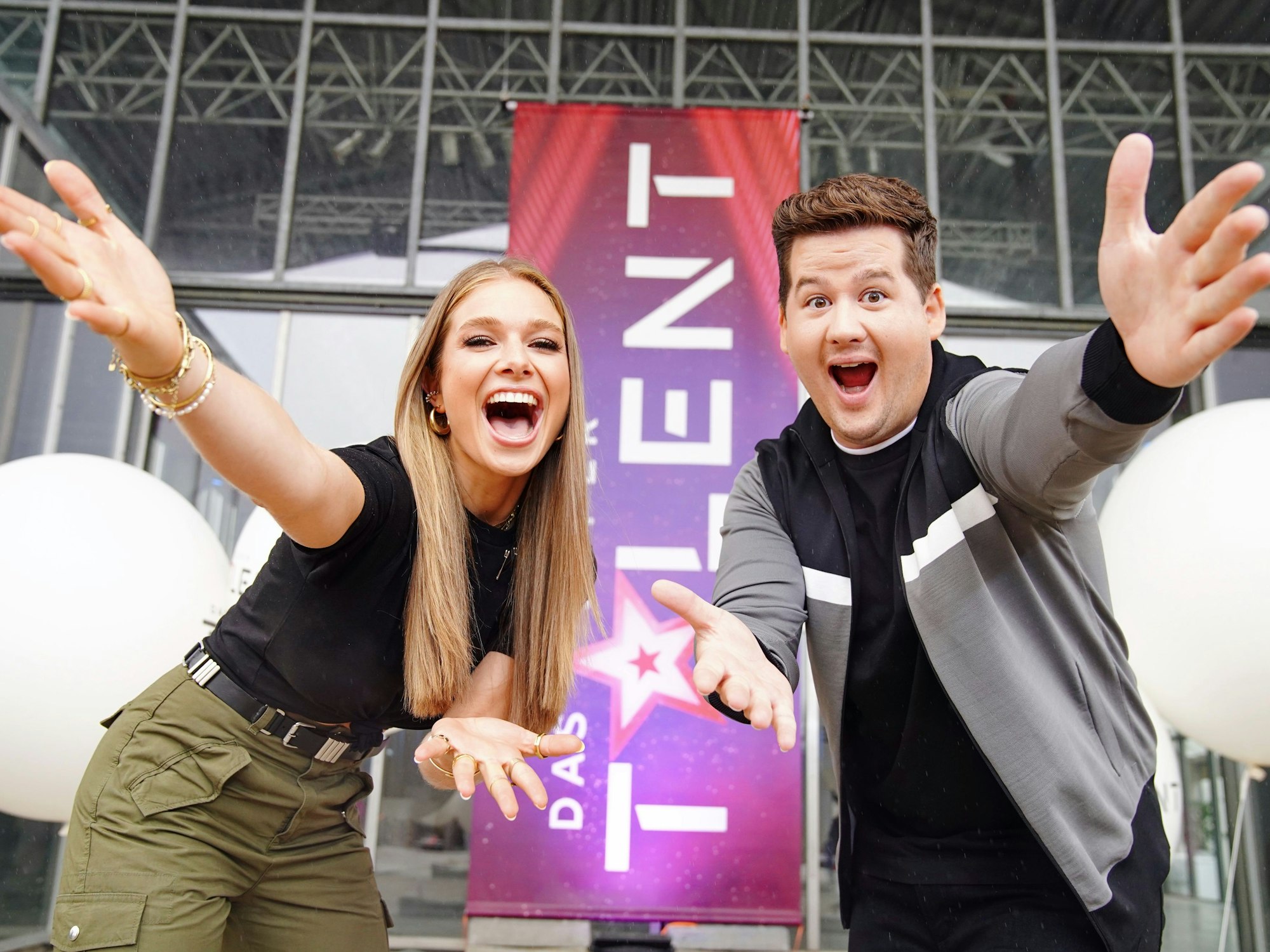 Lola Weippert und Chris Tall bei „Das Supertalent“.