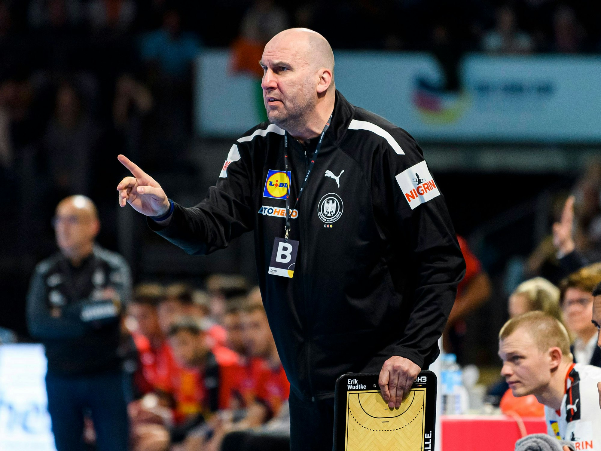 Erik Wudtke gestikuliert.