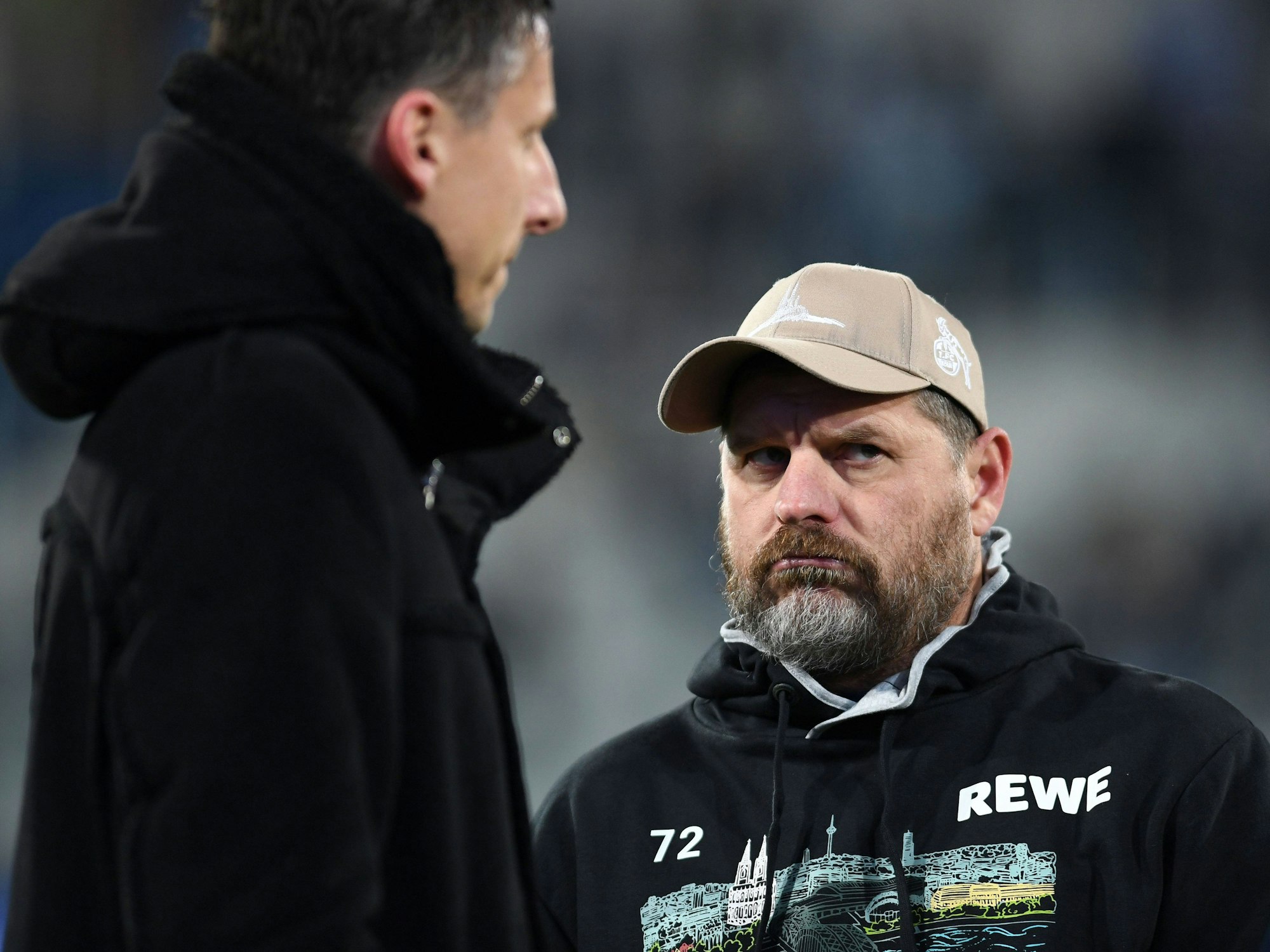 Christian Keller und Steffen Baumgart beim Spiel des 1. FC Köln in Darmstadt.