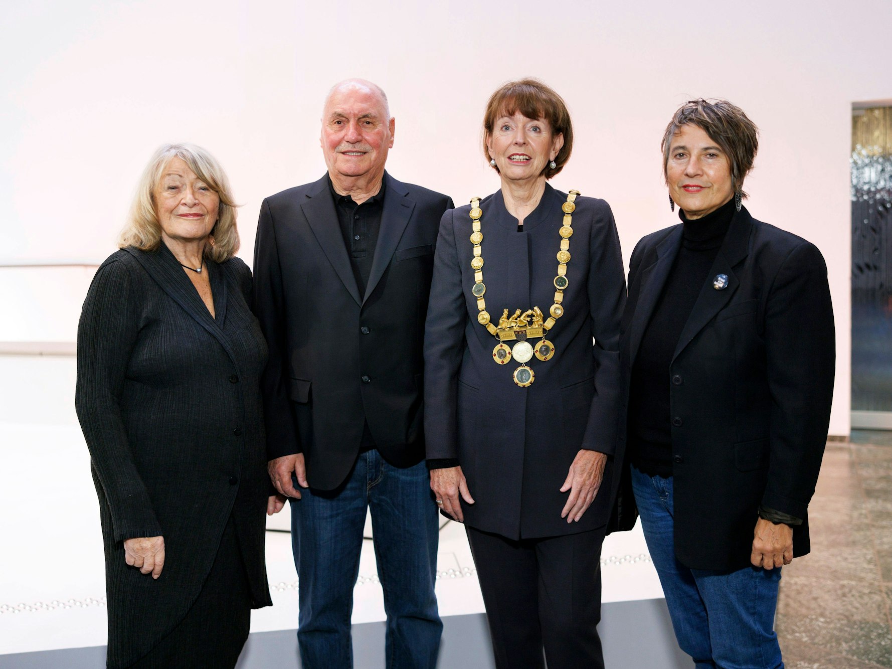 Alice Schwarzer, Rolly Brings, Henriette Reker und Monika Hauser im Rathaus.