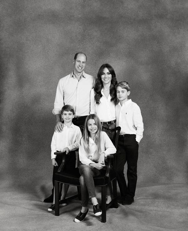 This undated handout photo provided by Kensington Palace show Britain's Prince William and Kate, Princess of Wales with their three children Prince George, Princess Charlotte and Prince Louis, in a photograph that features on the family's 2023 Christmas card. (Josh Shinner/Kensington Palace via AP)