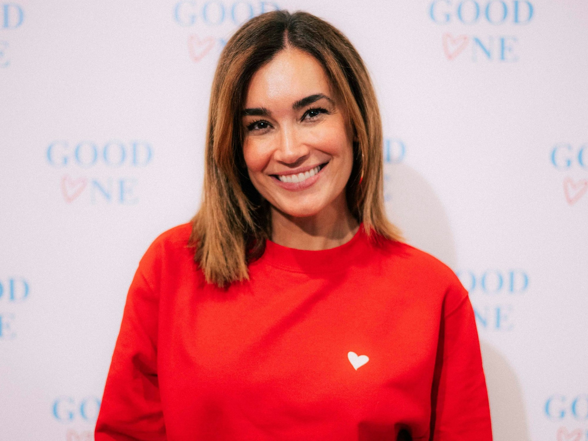 Jana Ina beim Flohmarkt im Hotel.