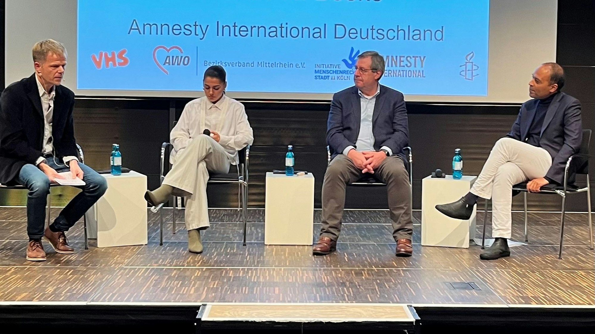 Diskussion über Menschenrechte im Sport mit FC-Boss Werner Wolf.