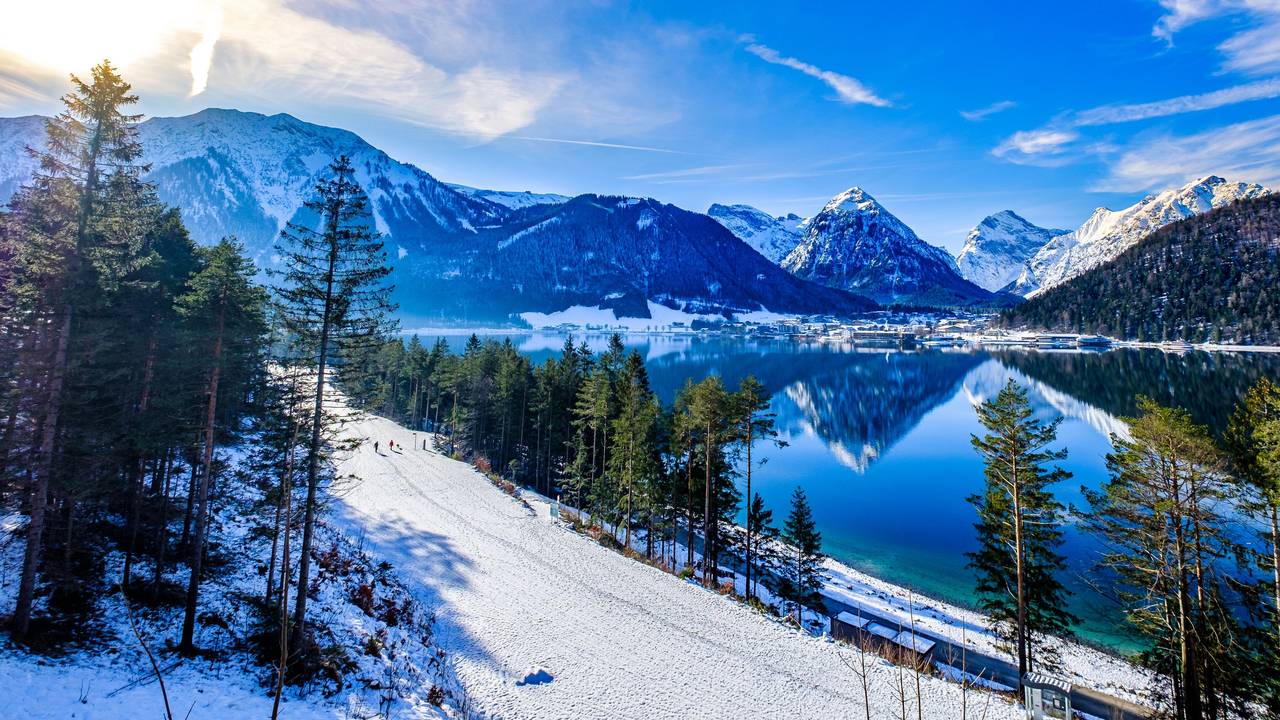 Blick auf den Achensee im österreichischen Bundesland Tirol