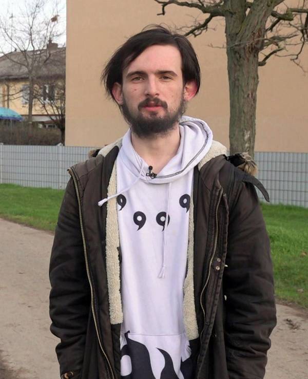 Jerrick bei „Hartz und herzlich – Tag für Tag Benz-Baracken“.