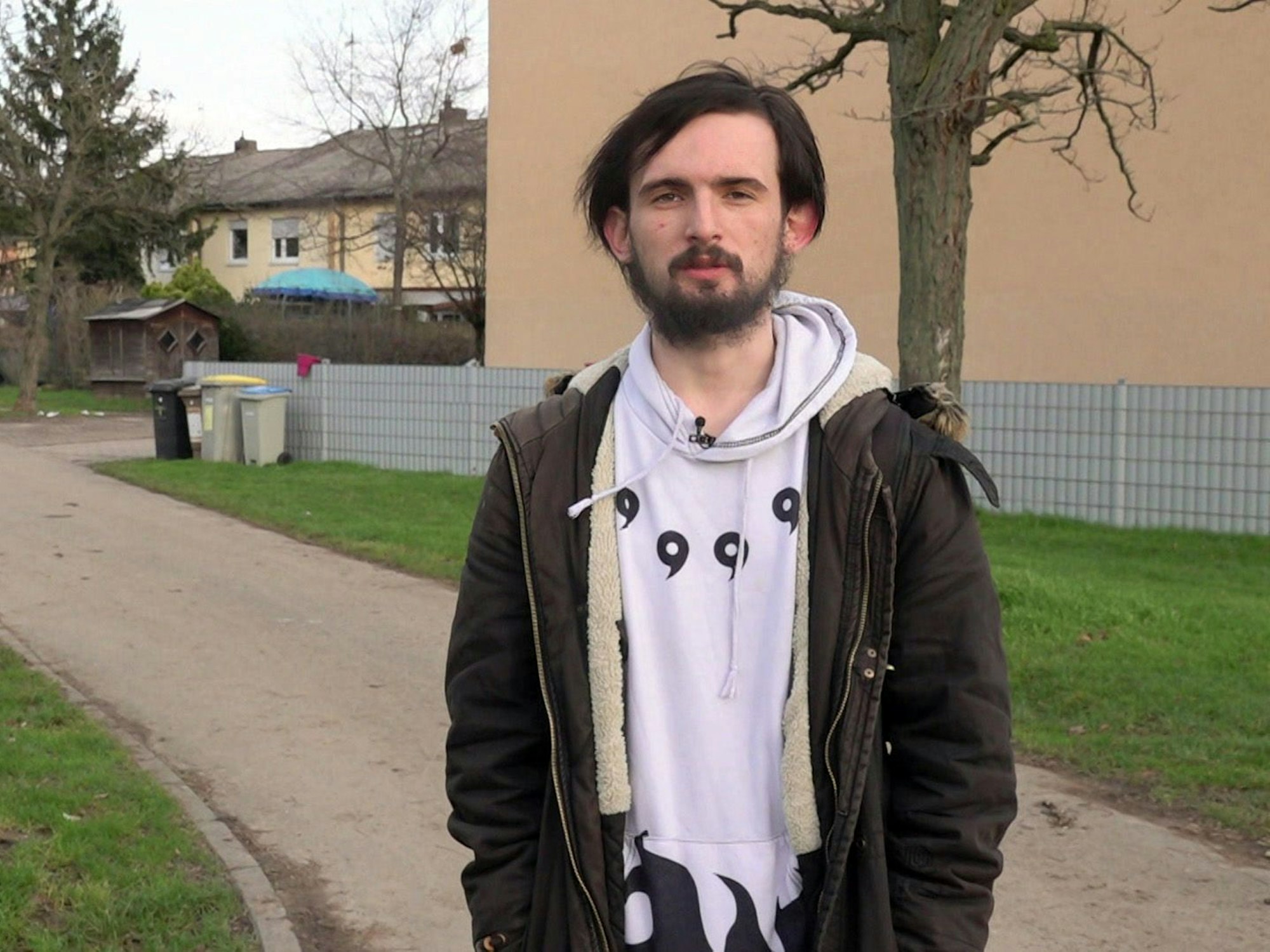 Jerrick bei „Hartz und herzlich – Tag für Tag Benz-Baracken“.