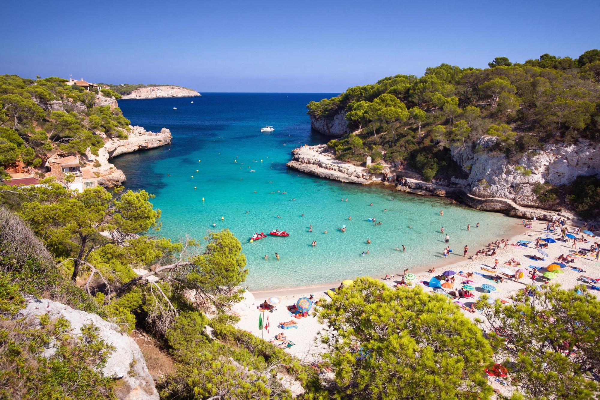 Die kleine Bucht Cala Llombards auf Mallorca