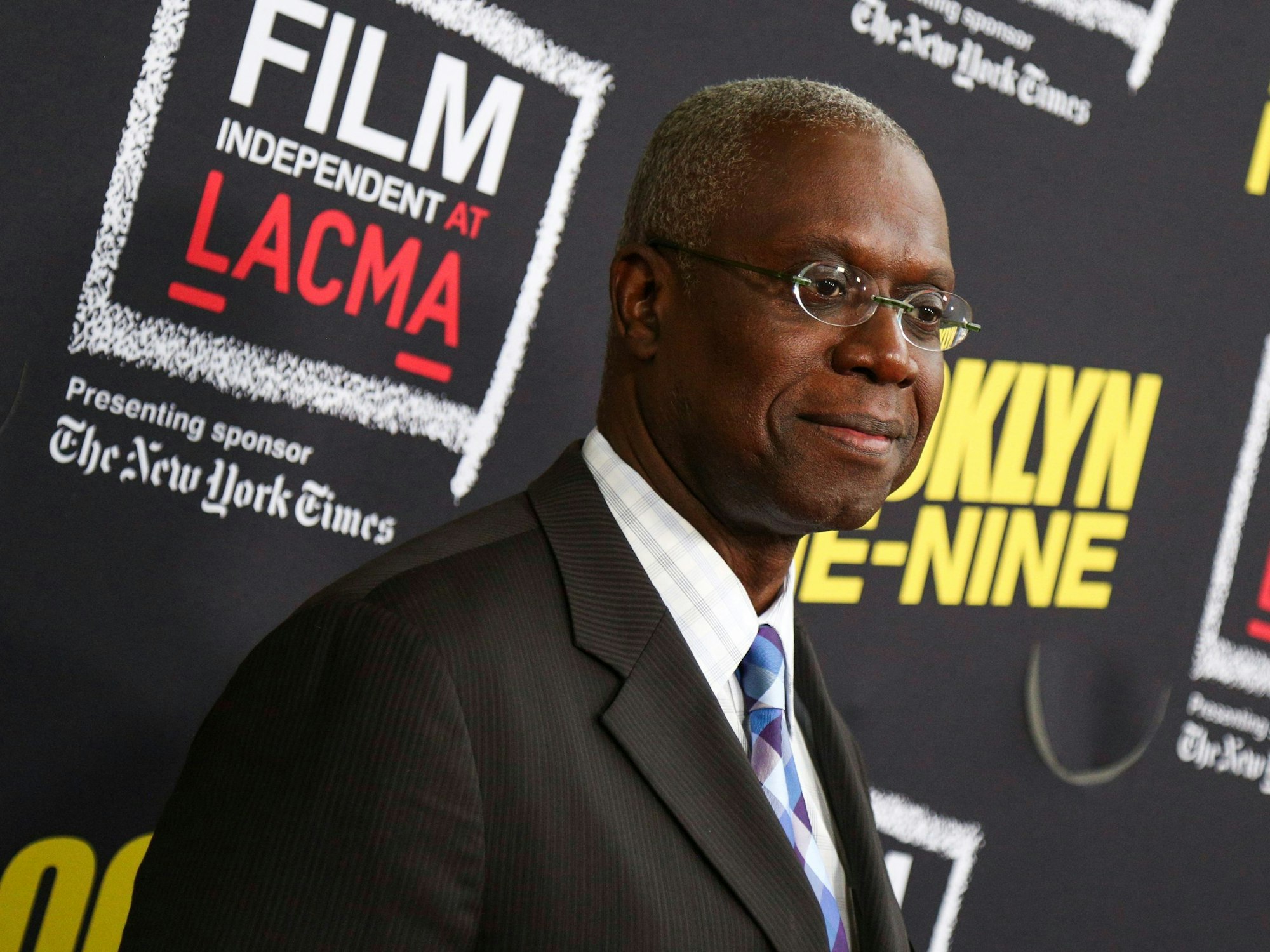 Der US-amerikanische Schauspieler André Braugher auf dem roten Teppich.