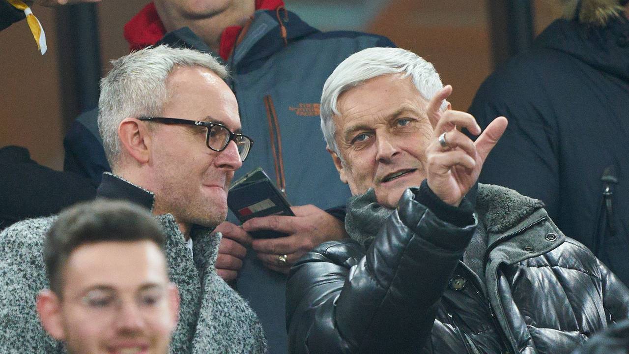 Die ehemaligen FC-Bosse Armin Veh (r.) und Alexander Wehrle beim Heimspiel des 1. FC Köln gegen Hoffenheim am 8. November 2019.