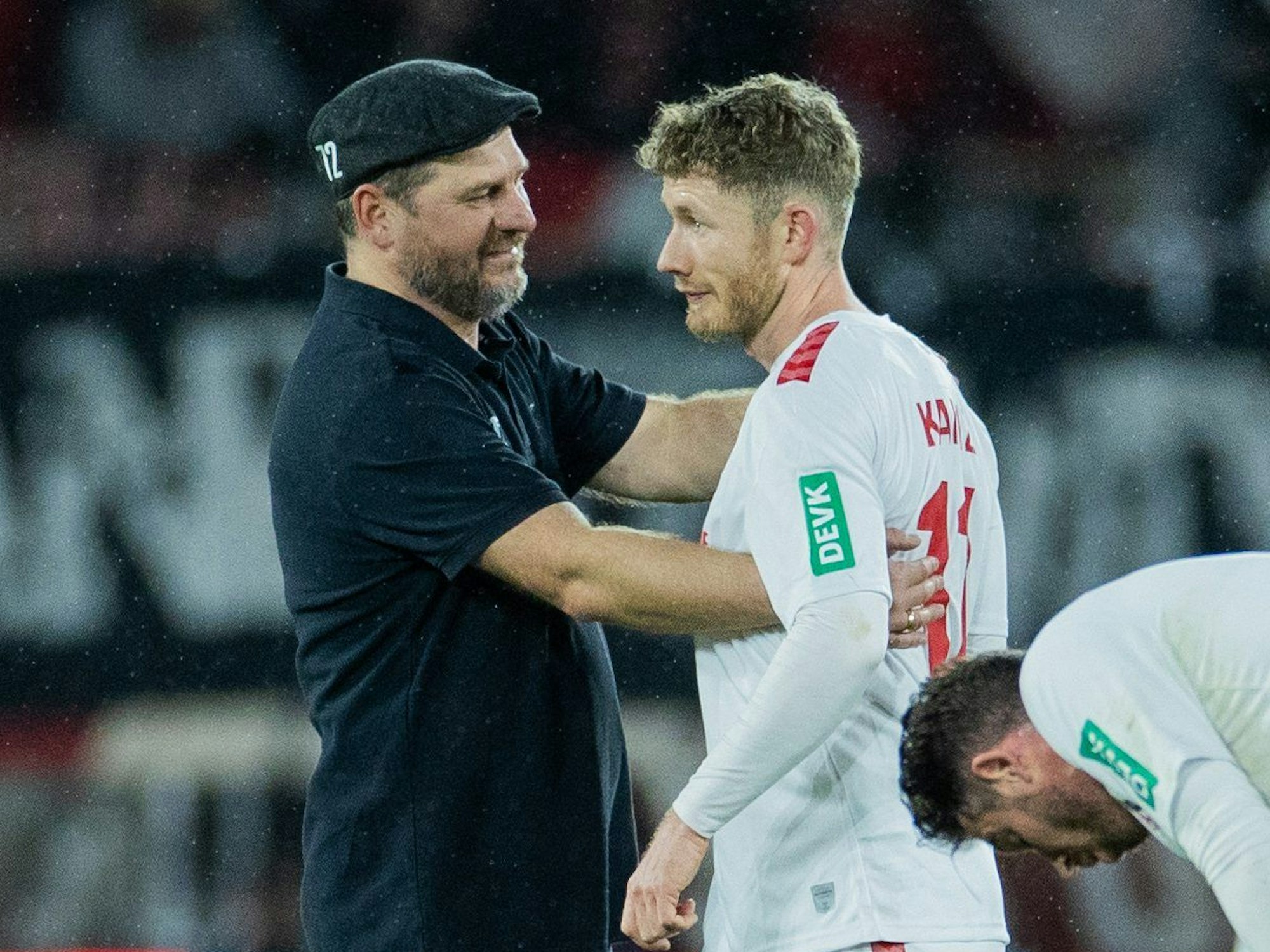 Rhein-Energie-Stadion: Kölns Trainer Steffen Baumgart und Florian Kainz (2.v.l.).