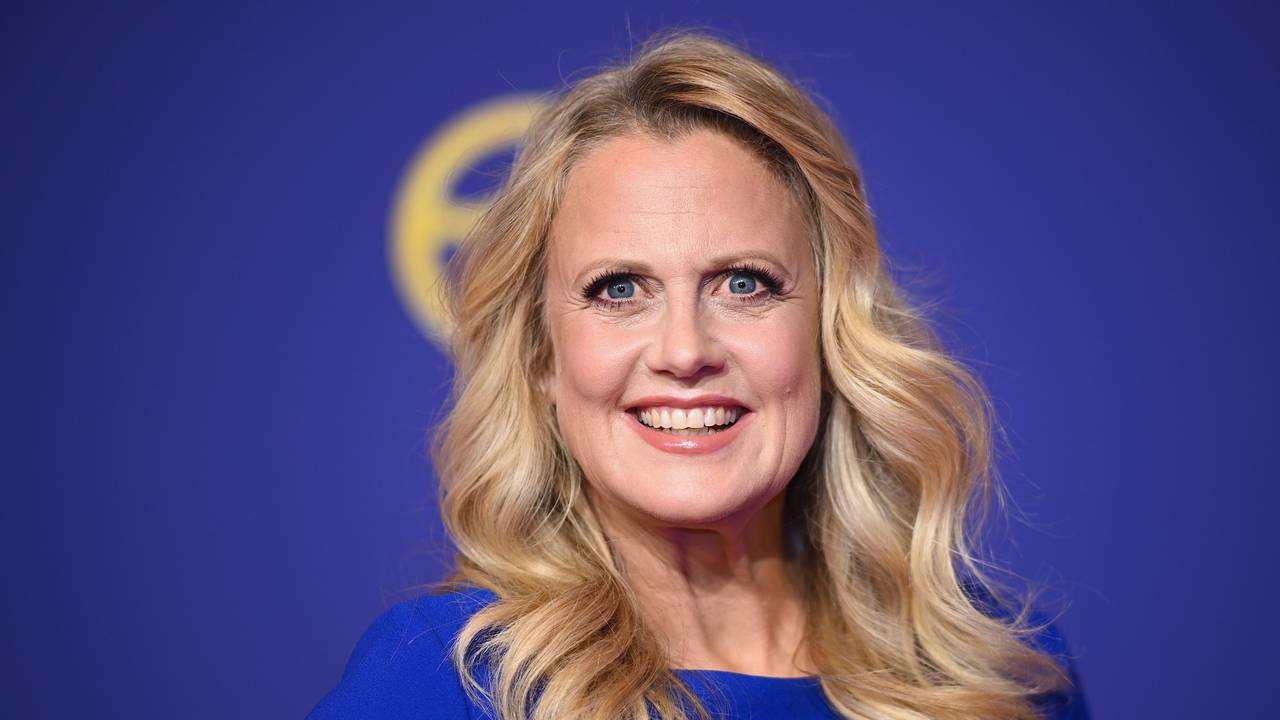 Barbara Schöneberger, Moderatorin, kommt zur Verleihung „Das goldene Lenkrad 2023“.