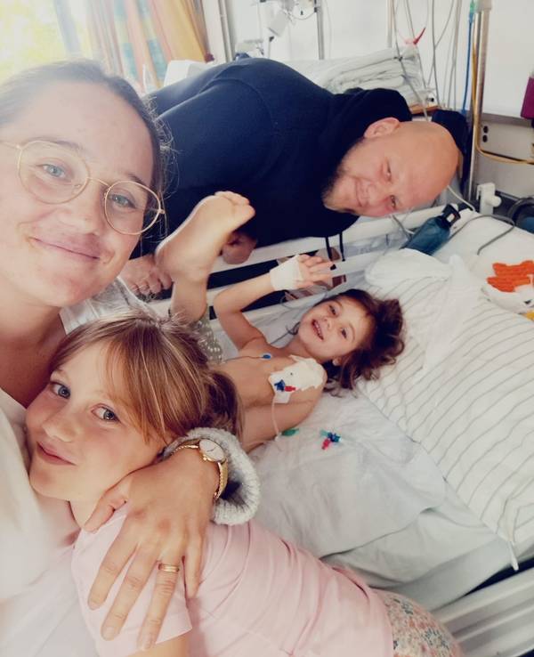 Selfie der Familie im Krankenhaus.
