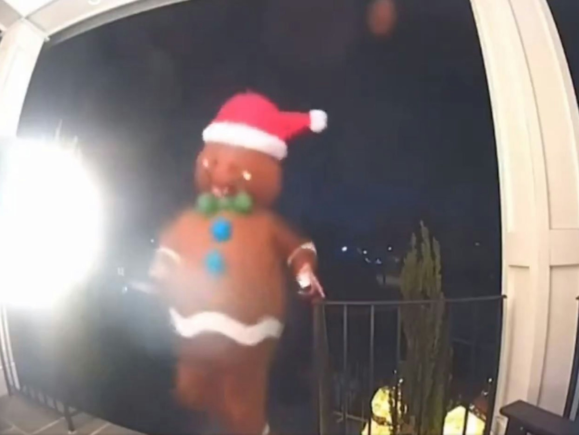 In einer Kleinstadt in den USA treibt ein unheimlicher Lebkuchenmann sein Unwesen.