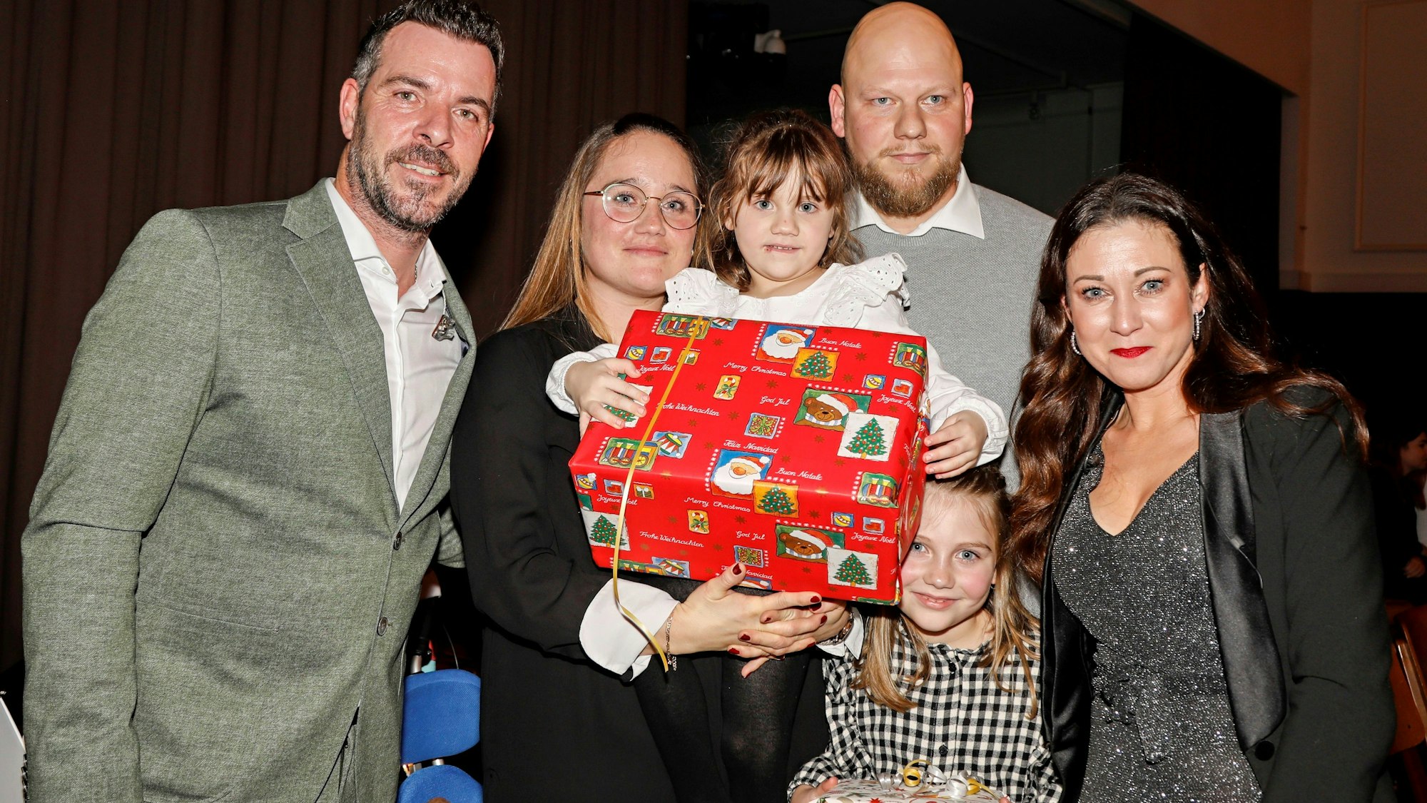 Torben und Nadine mit der Familie bei Santa Colonia.