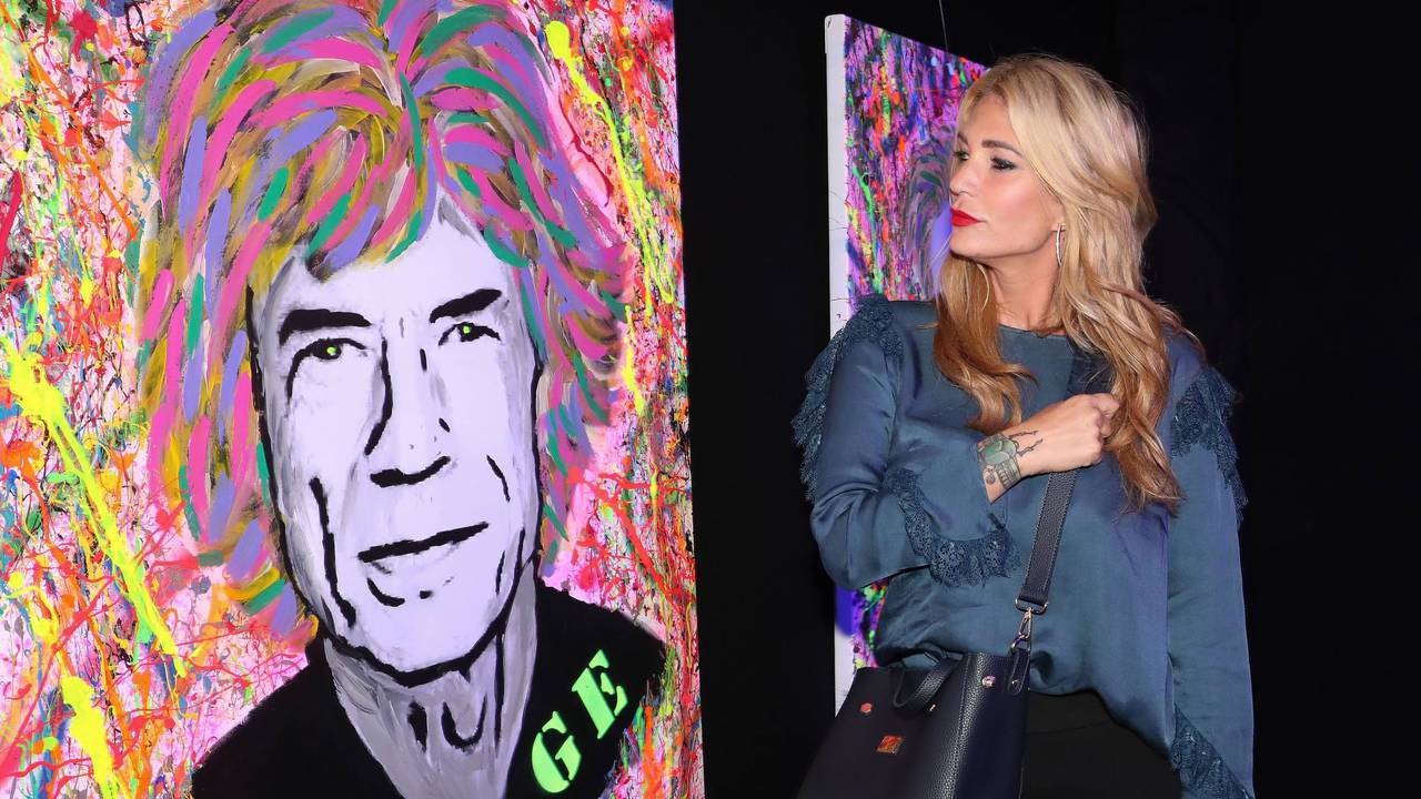 Designerin Sarah Kern im September 2018 bei einer Vernissage in Hannover)