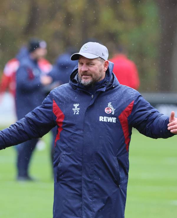 FC-Trainer Steffen Baumgart (r.) gemeinsam mit seinem Stürmer Mark Uth im Training.