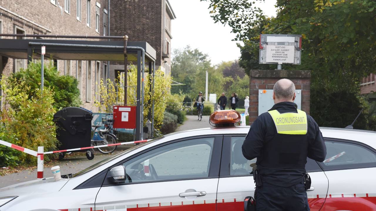 Bombenfund auf der Werthmannstraße in Köln Lindenthal.